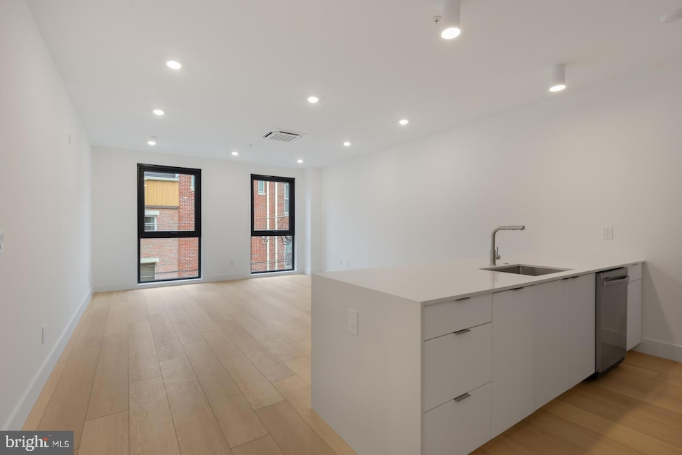 2007 Cambridge St unit 6, Philadelphia, PA 19130 - photo 1