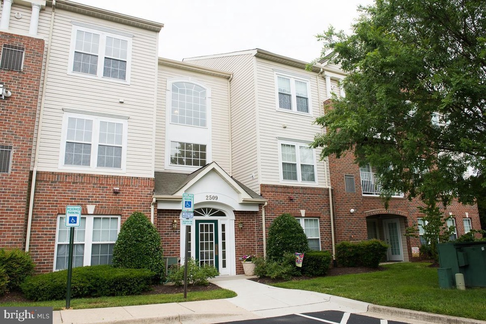 2509 Amber Orchard Ct W unit 302, Odenton, MD 21113 - photo 1