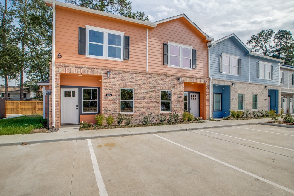 5262 Ella Blvd unit 601, Houston, TX 77018 - photo 1