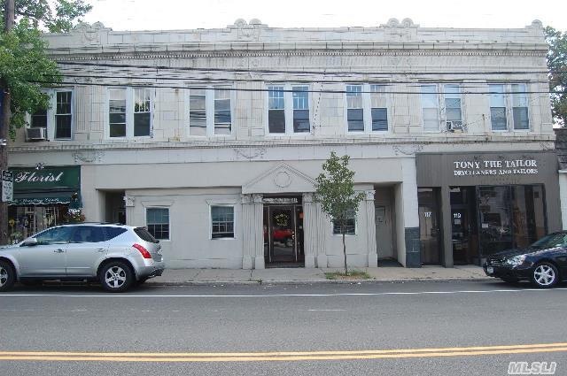 109 Plandome Rd unit F, Manhasset, NY 11030 - photo 1