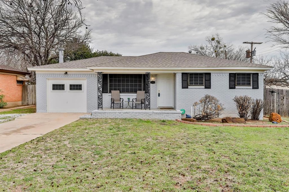 1300 Yates Dr, Hurst, TX 76053 - photo 1