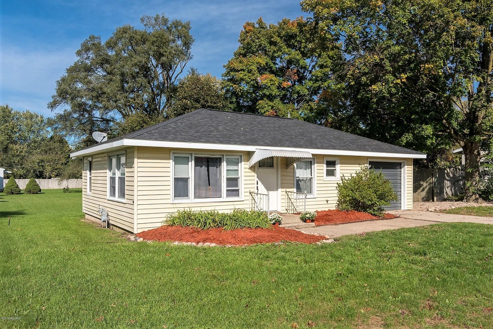 311 East Maple-3