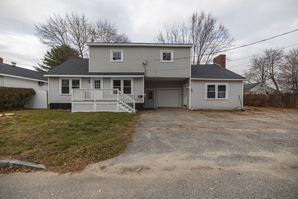 27 Flanders St, Auburn, ME 04210 - photo 1