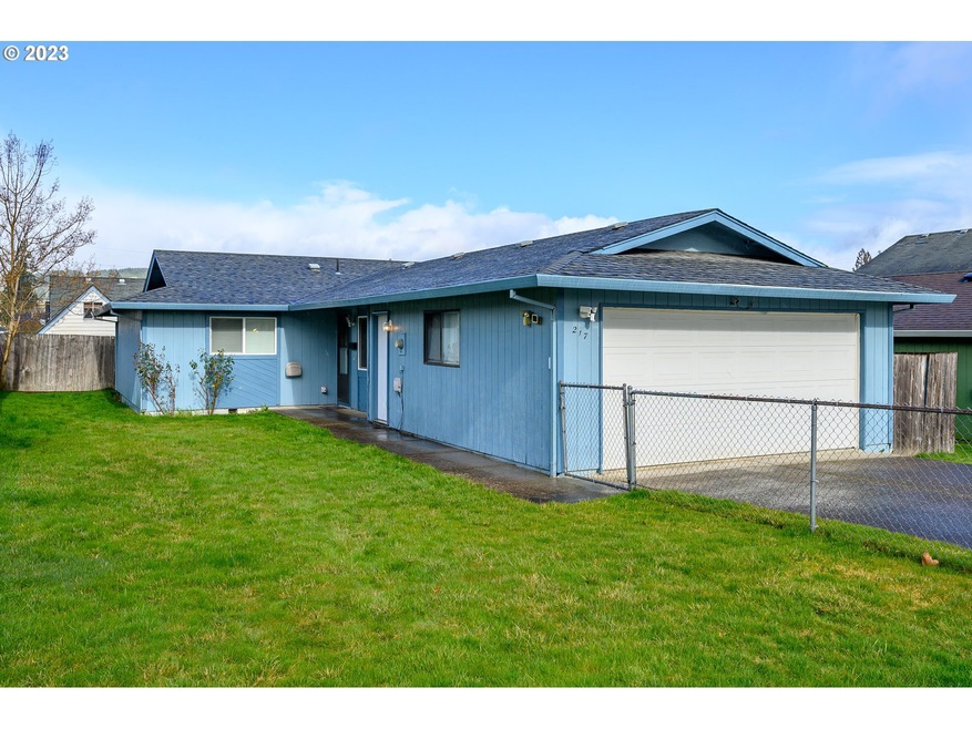 217 SW Jefferson St, Sheridan, OR 97378 - photo 1