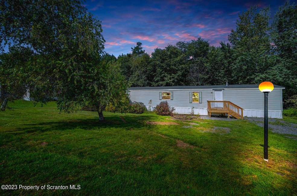 147 Buckingham Heights, Moscow, PA 18444 - photo 1