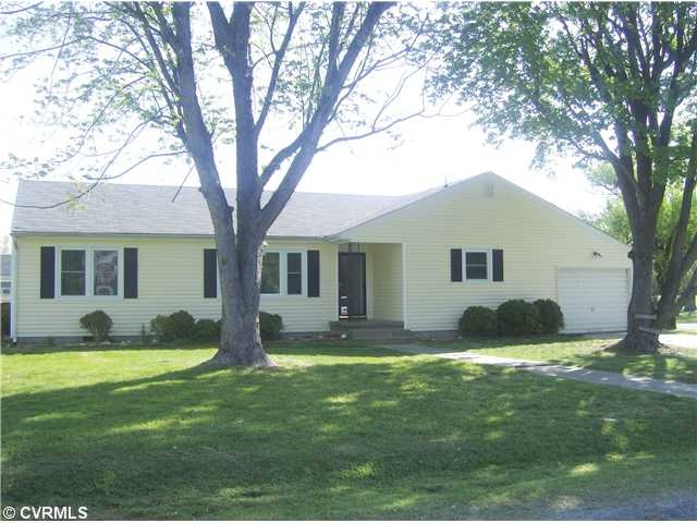 1628 Peachtree Dr, Hopewell, VA 23860 - photo 1