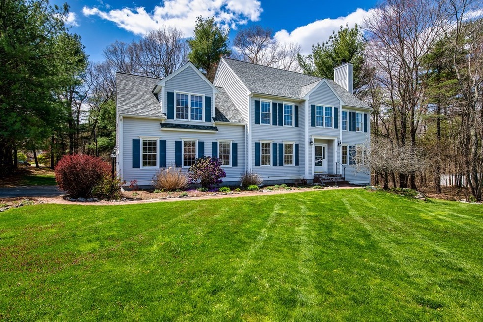 5 Robin Ln, North Easton, MA 02356 - photo 1