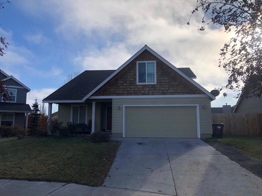 1924 NW Joshua Tree Ct, Redmond, OR 97756 - photo 1