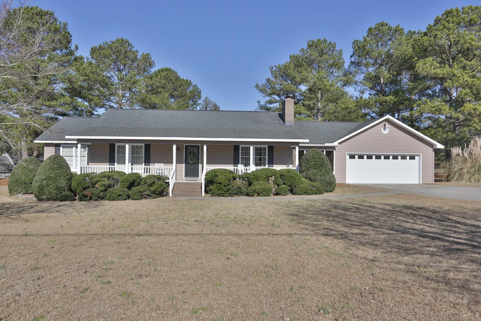 581 Richmond Rd Ext Front