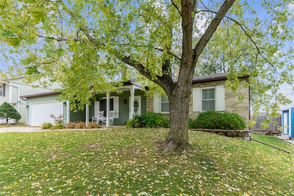 56 Clive Dr NW, Cedar Rapids, IA 52405 - photo 1