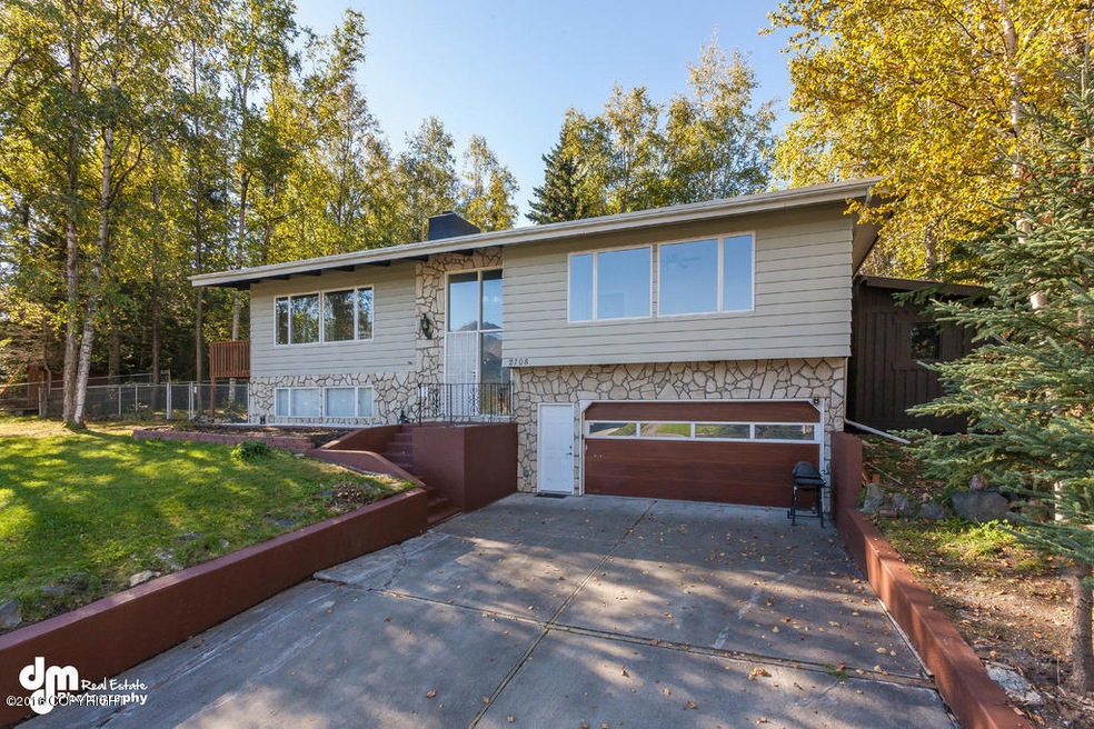 Exterior - Front 20160910-DW-3762-SMALL
