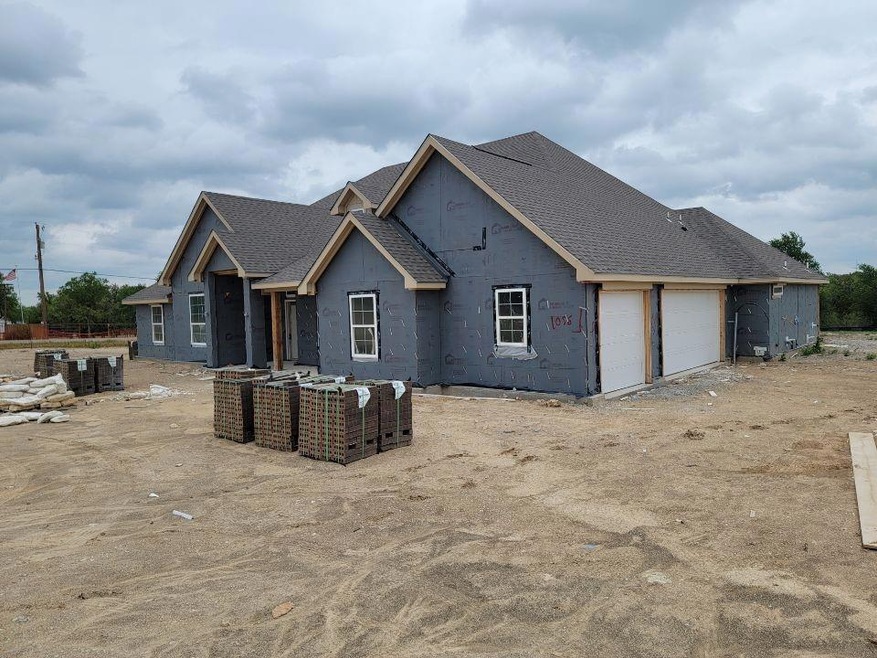 1056 Winecup Ln, Weatherford, TX 76085 - photo 1