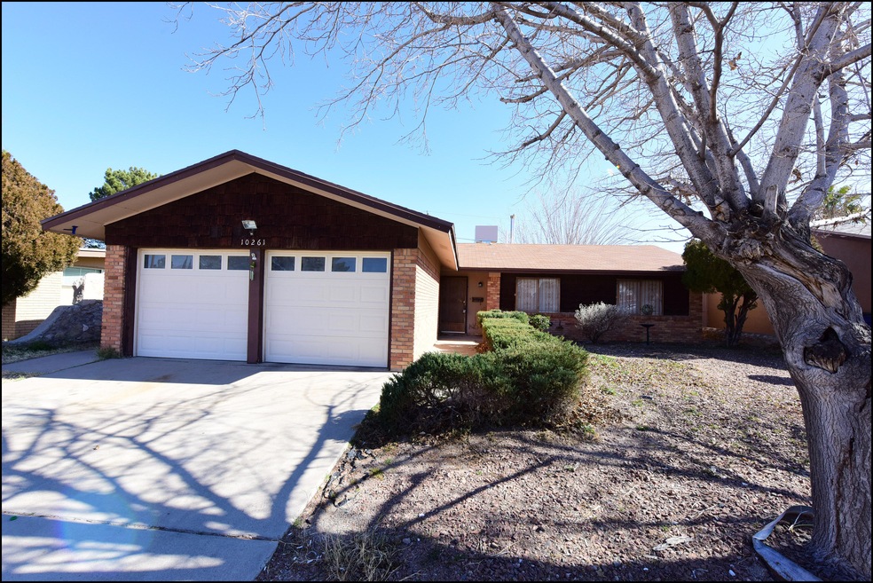 10261 Renfrew Dr, El Paso, TX 79925 - photo 1