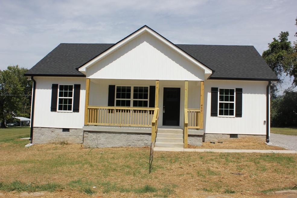 Welcome to 440 Cathey St., Lewisburg 3 Bedrooms, 2 Full Baths 1176 Square Feet