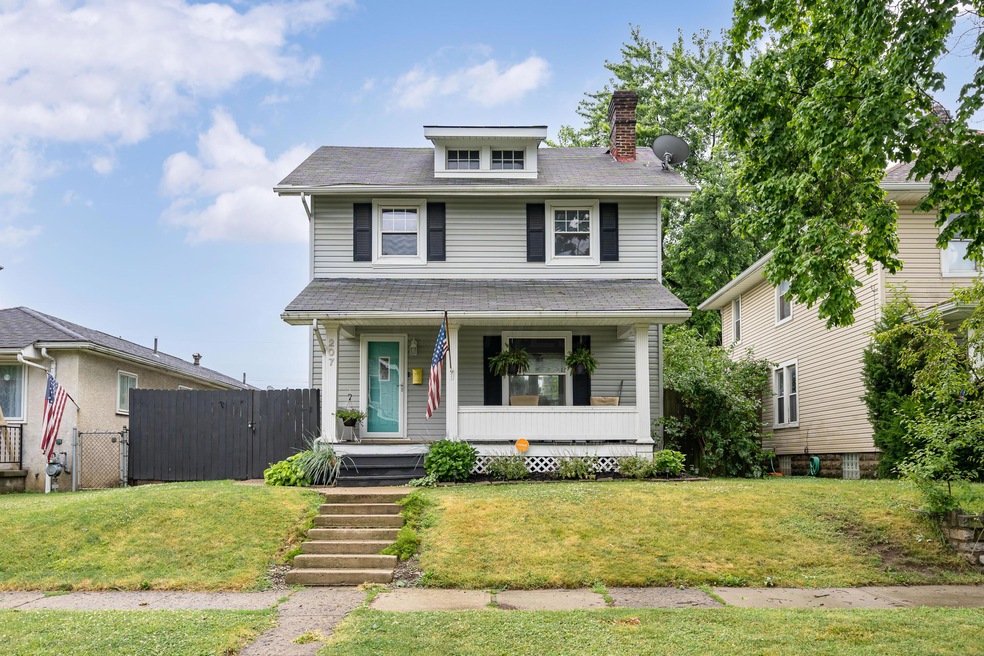 207 E Markison Ave, Columbus, OH 43207 - photo 1