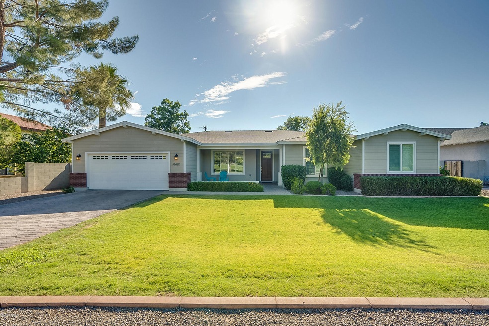 8420 N 15th Ave, Phoenix, AZ 85021 - photo 1