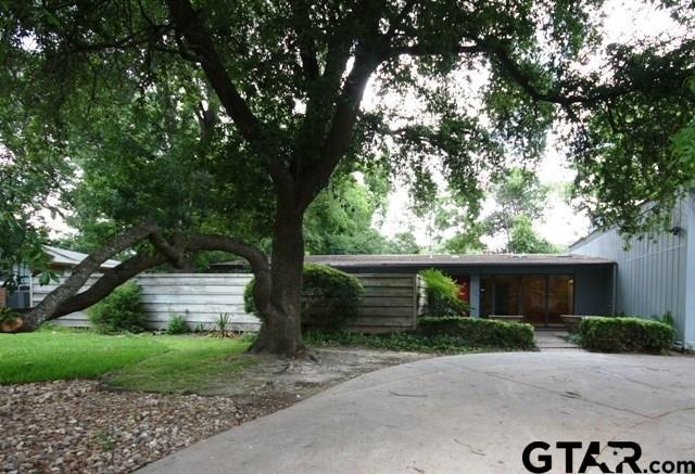 324 E Amherst Dr, Tyler, TX 75701 - photo 1