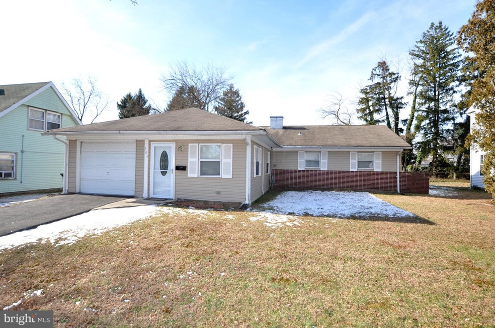 204 Somerset Dr, Willingboro, NJ 08046 - photo 1