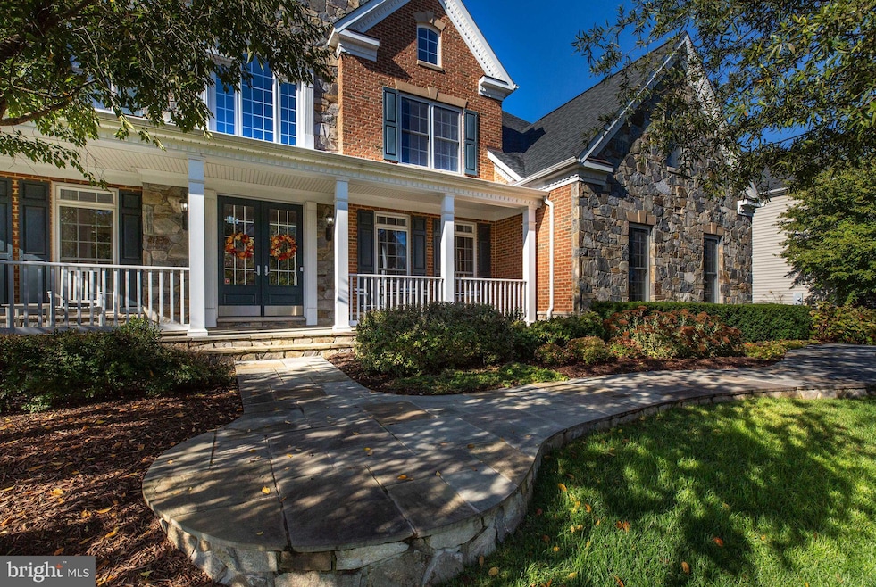 25703 Meadowhouse Ct, Chantilly, VA 20152 - photo 1