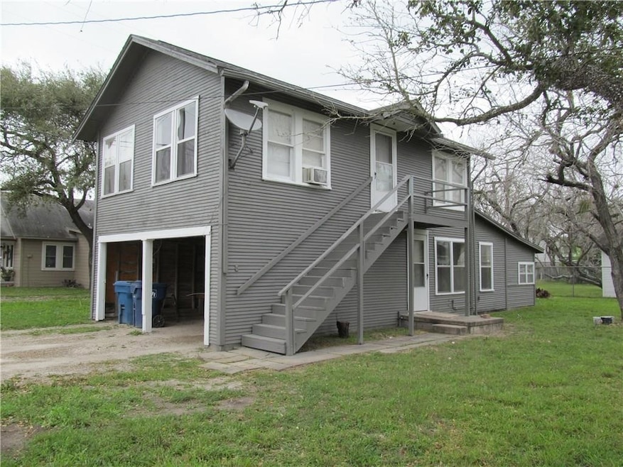 210 B N Isley St unit B, Sinton, TX 78387 - photo 1
