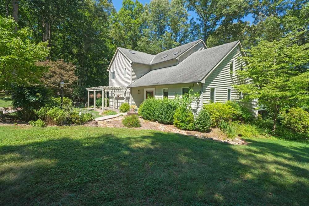 435 Mallard Lake Dr, Earlysville, VA 22936 - photo 1