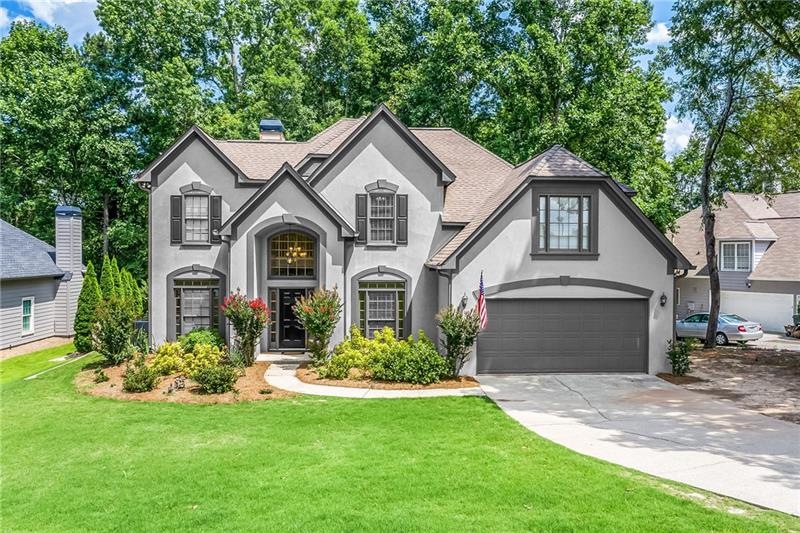 Gorgeous home with PANORAMIC VIEWS of the 15th fai