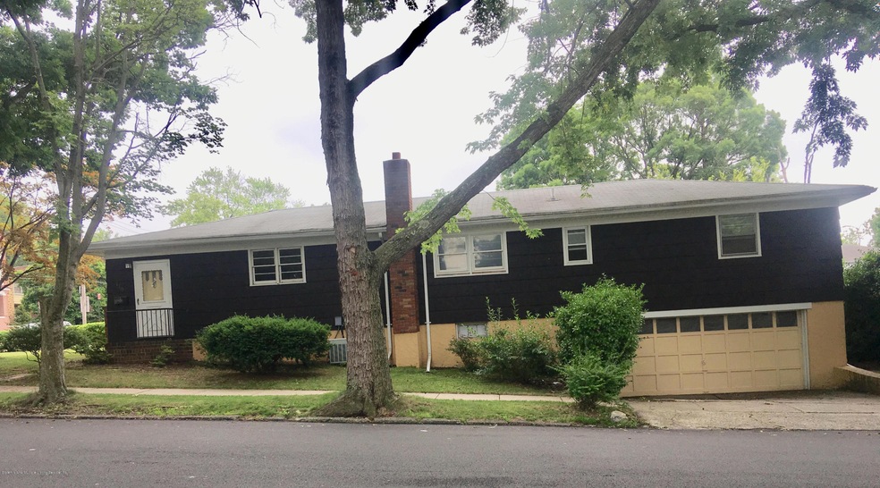 170 Purdy Ave, Staten Island, NY 10314 - photo 1
