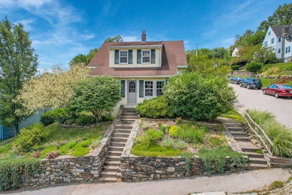 3 Stratfield St, Worcester, MA 01604 - photo 1