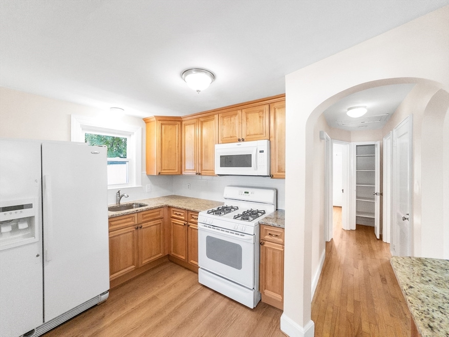 34 Bateman St unit 2, Roslindale, MA 02131 - photo 1