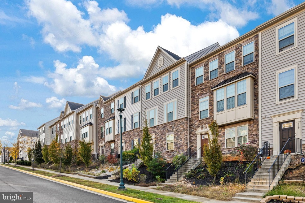 215 Freesia Ln, Stafford, VA 22554 - photo 1