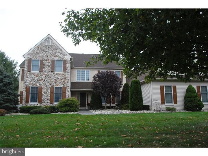 2 Woodland Dr, Cranbury, NJ 08512 - photo 1