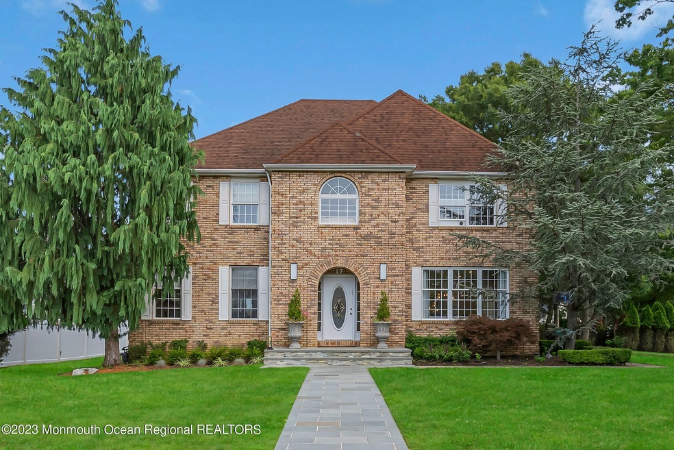 17 Georgetown Rd, Eatontown, NJ 07724 - photo 1