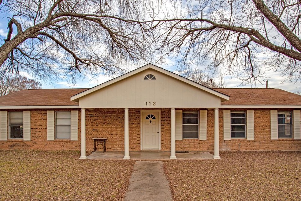 112 Crestwood Dr, Fredericksburg, TX 78624 - photo 1