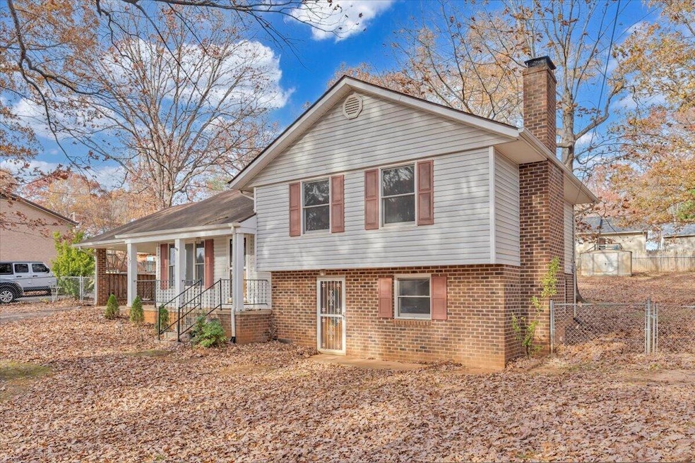 Welcome to 1127 Smith St