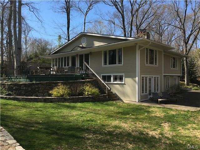 82 Fernwood Dr, Stamford, CT 06903 - photo 1