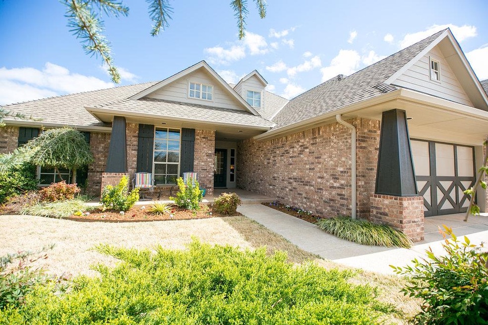 19620 Crest Ridge Dr, Edmond, OK 73012 - photo 1