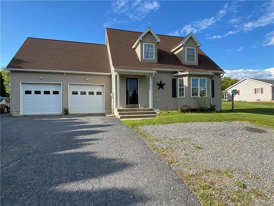 363 Pine Valley Rd, New Ringgold, PA 17960 - photo 1