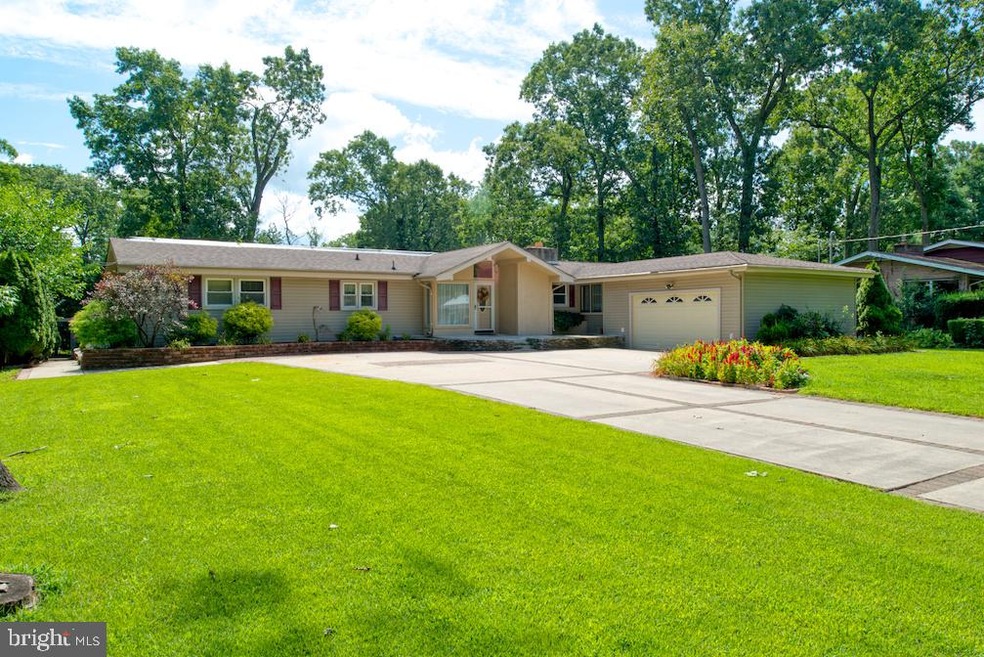 1301 Paterson Dr, Vineland, NJ 08361 - photo 1