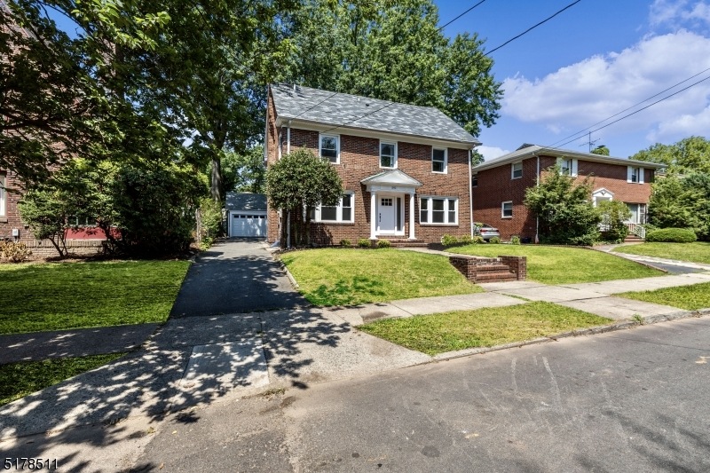 592 Parker St unit 594, Newark, NJ 07104 - photo 1