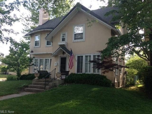 Great Front Porch for People Watching and Relaxing.