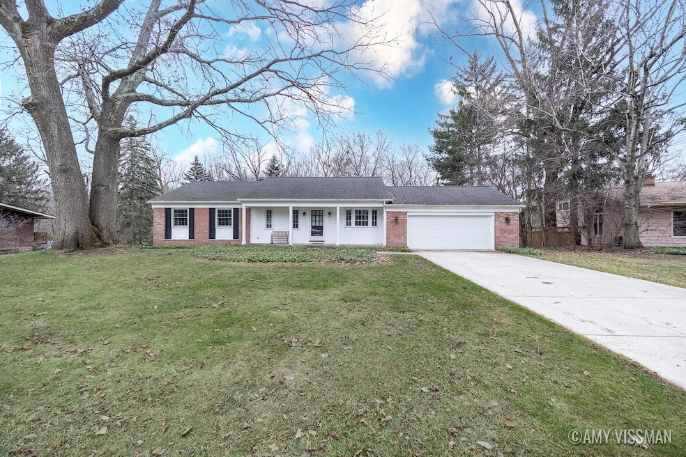 701 Greenbrier Drive-3