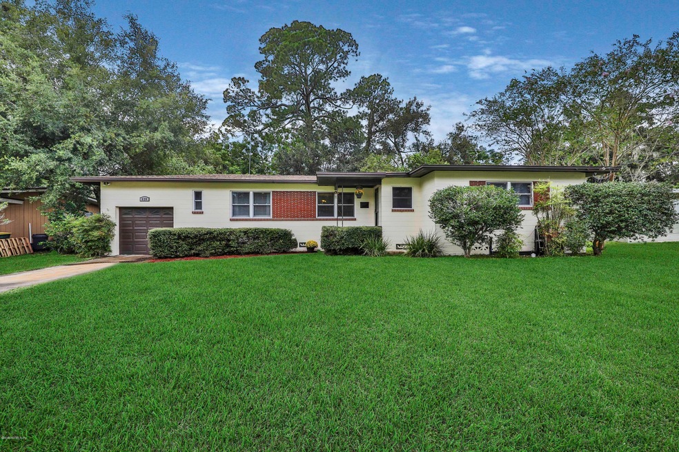 620 Matterhorn Rd, Jacksonville, FL 32216 - photo 1