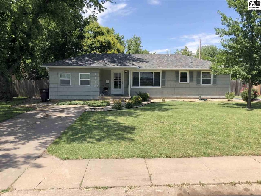 1115 Glendale Rd, McPherson, KS 67460 - photo 1