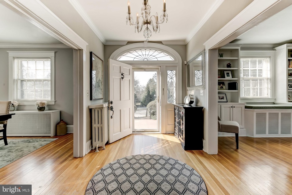 222 E 39th St, Baltimore, MD 21218 - photo 1