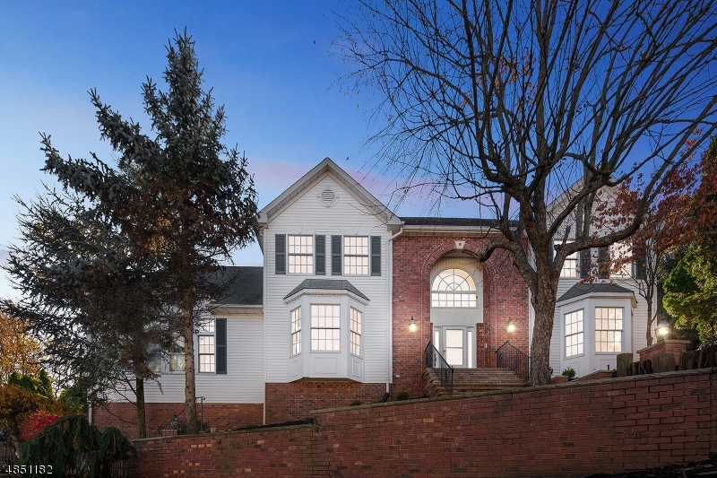 18 Trails End Ct, Westfield, NJ 07090 - photo 1