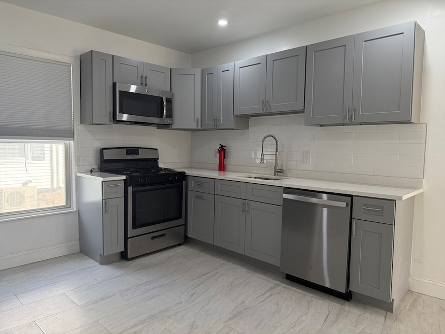 15 Linwood St unit 1, Saugus, MA 01906 - photo 1