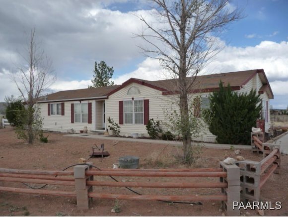 25555 N Mitchell Ln, Paulden, AZ 86334 - photo 1