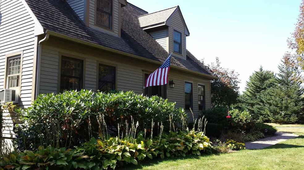 95 Whitten Neck Rd, Wolfeboro, NH 03894 - photo 1