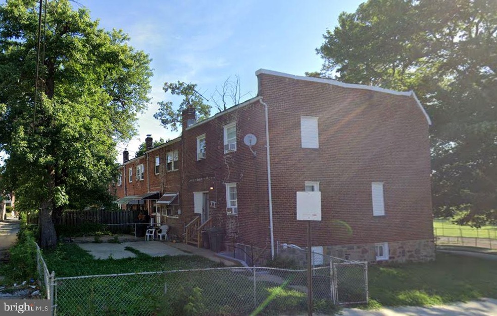 800 Allendale St, Baltimore, MD 21229 - photo 1