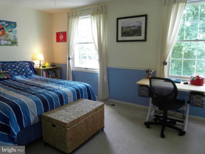 9912 Manet Rd, Burke, VA 22015 - photo 1